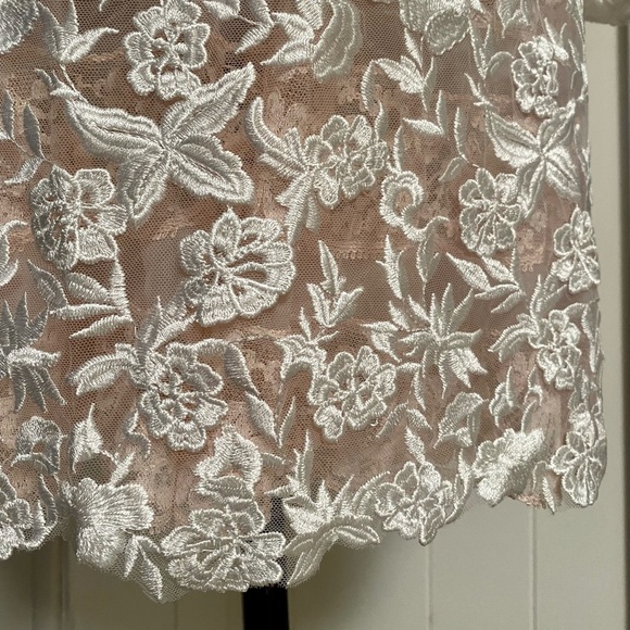 Le Rose Maya Robe - Picture 12 of 14